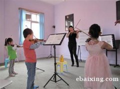 小提琴专业考级培长春小提琴音乐培训2000元10课时送小提琴