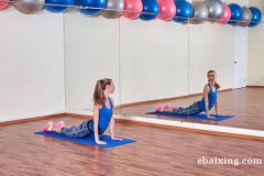 金华舞蹈室健身房镜子大尺寸玻璃镜子安装练瑜伽镜子